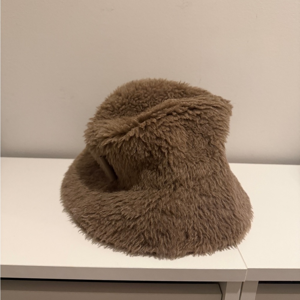 MaxMara fur Plush brown teddy bucket Hat